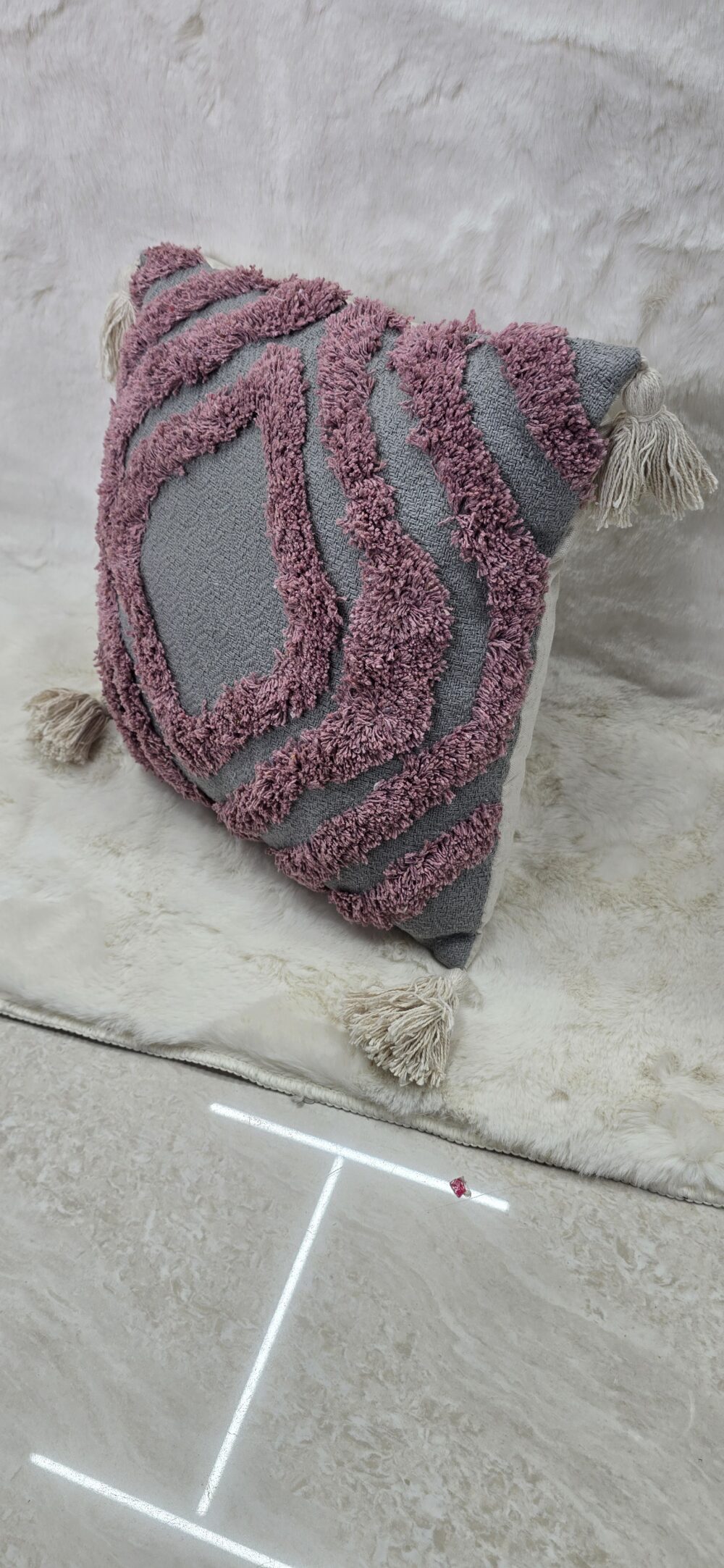 GREY KISS FLAMINGO PINK (CUSHION COVER) - Image 2